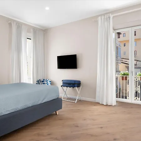 Maison Mimimari - Center Appartement Sorrento
